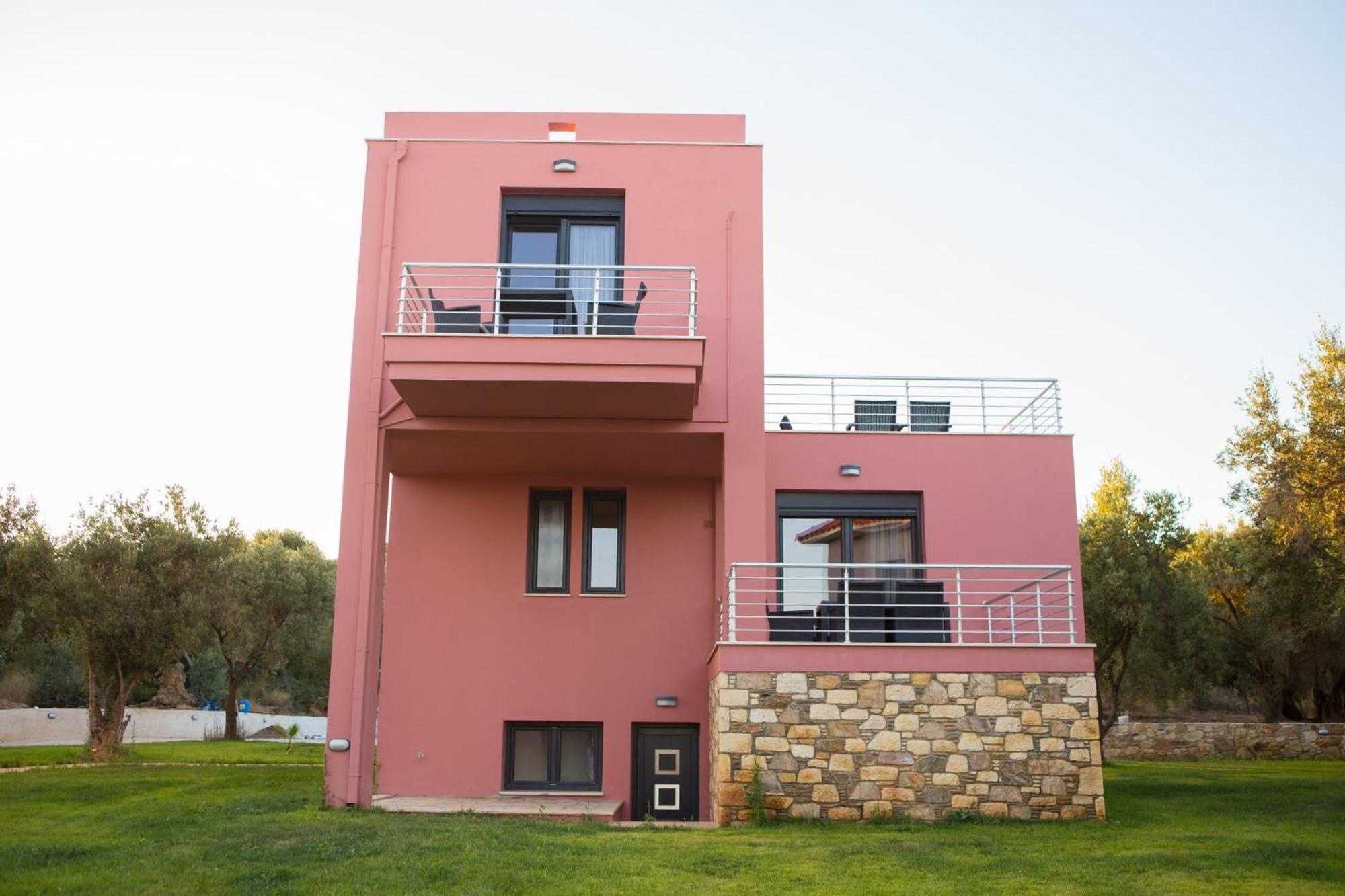 Blue Waves Luxury Suites By The Sea Plomari Esterno foto