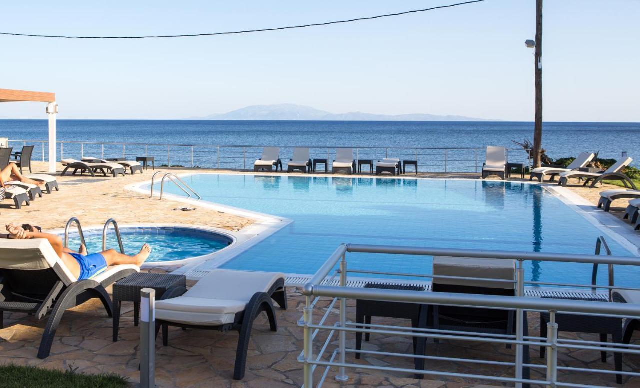 Blue Waves Luxury Suites By The Sea Plomari Servizi foto